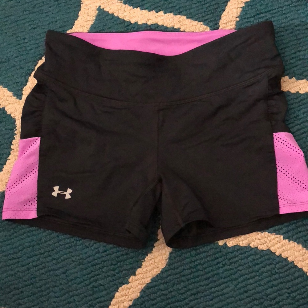 Small Under Armour Heat Gear Compression Shorts